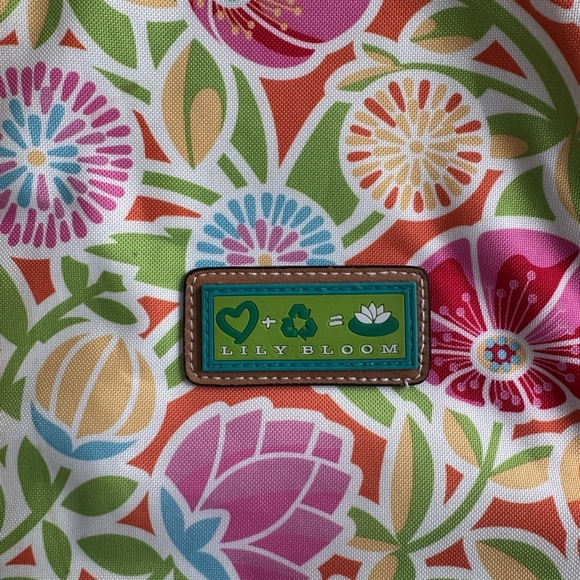 EUC Lily Bloom Canvas Crossbody Bag - Picture 5 of 8